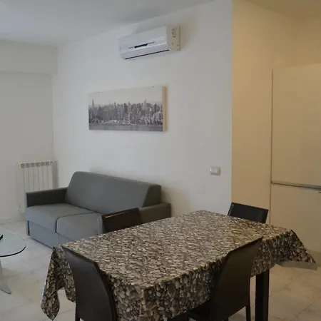 Apartment Casa Vacanza La Luna Sarzana