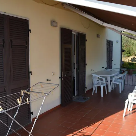 Casa Vacanza La Luna * Sarzana